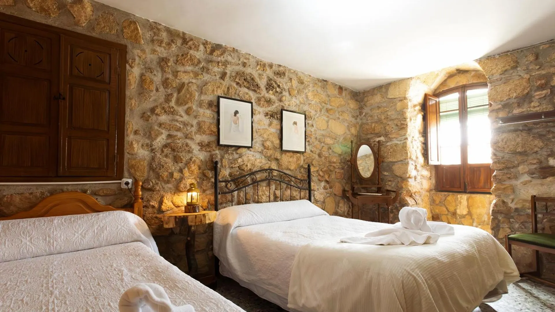 Molino De Lucero, Casa Rural Teba