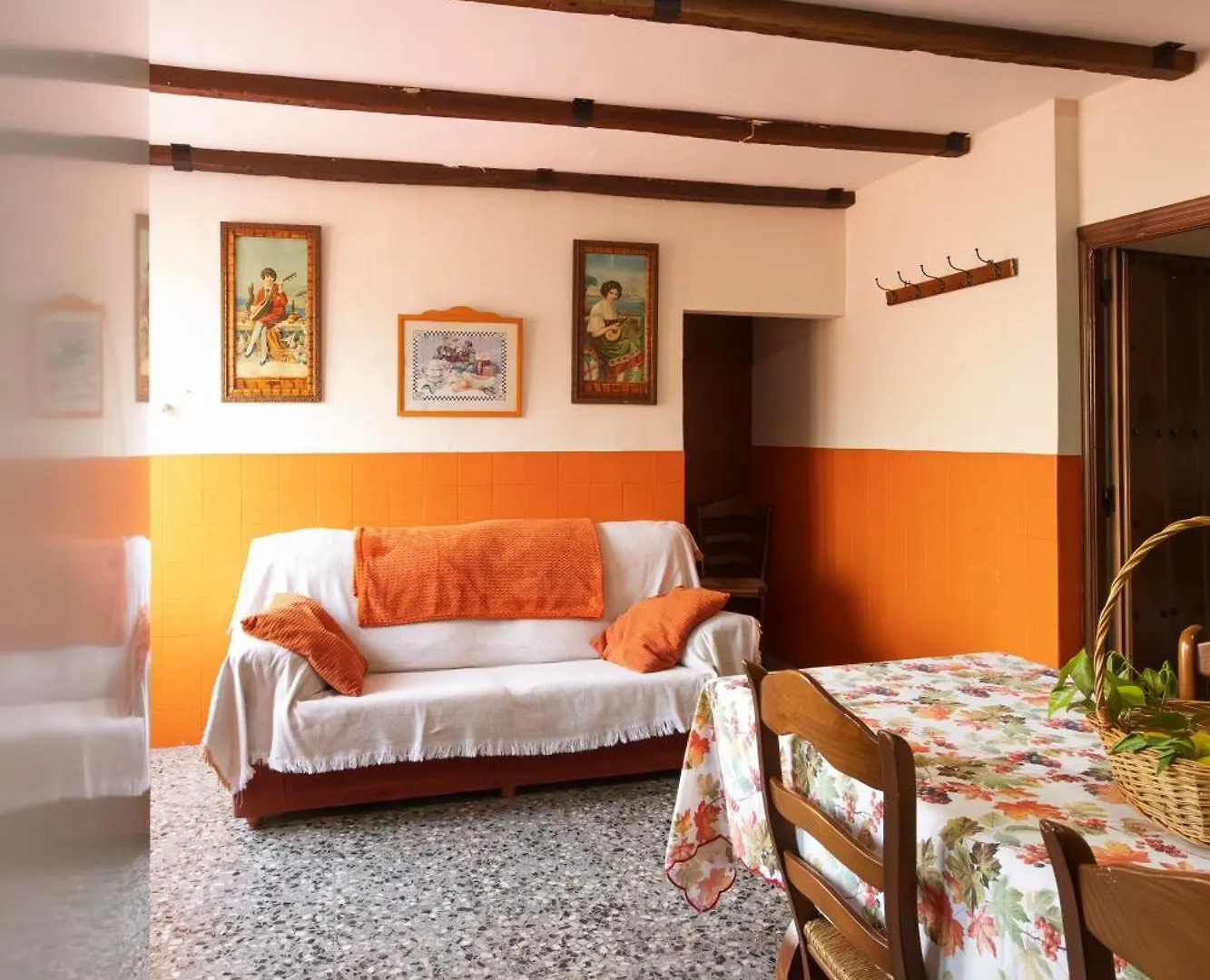 Molino De Lucero, Casa Rural Teba