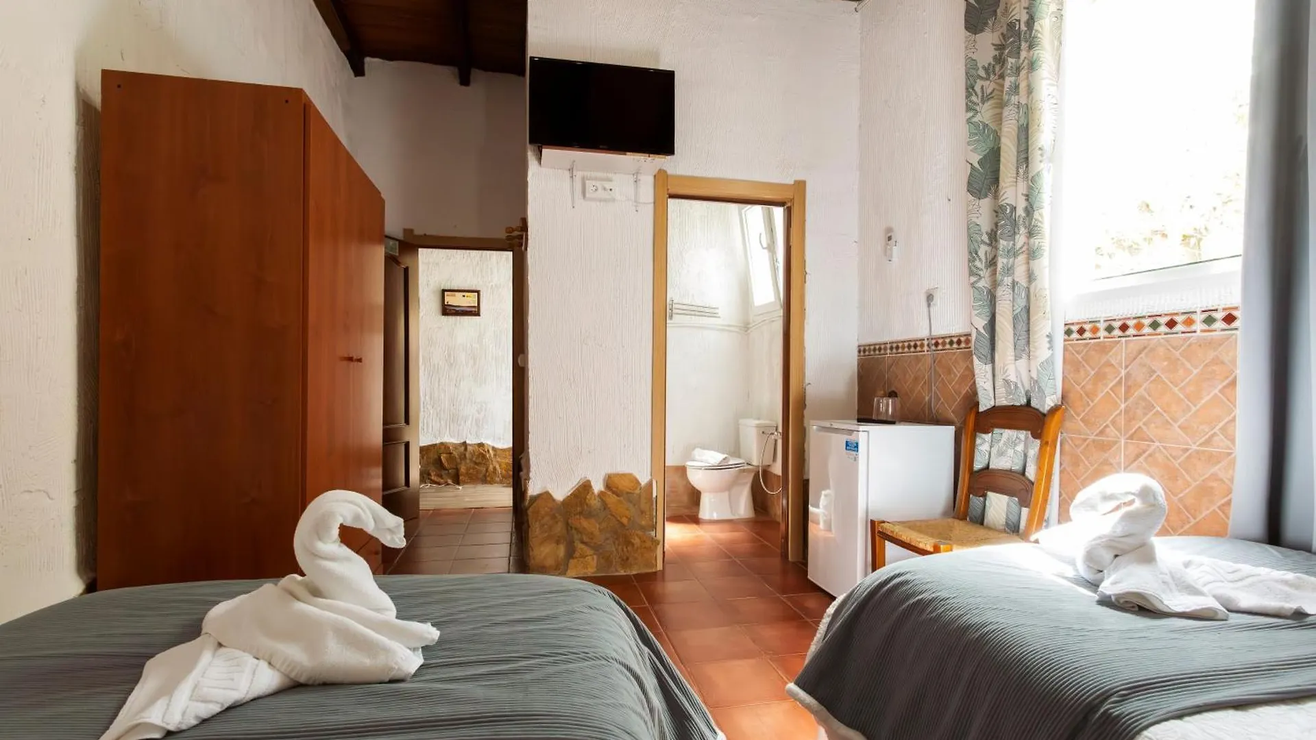 Molino De Lucero, Casa Rural Teba