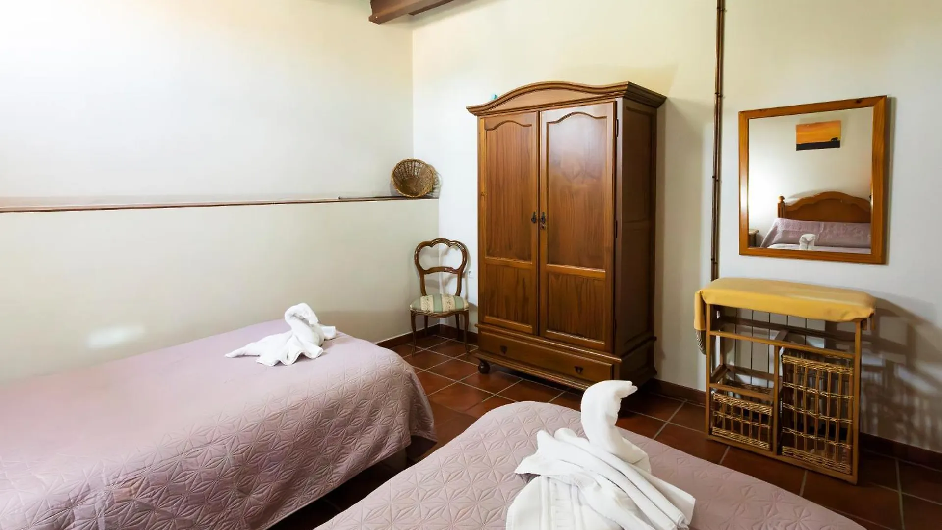 Molino De Lucero, Casa Rural Teba